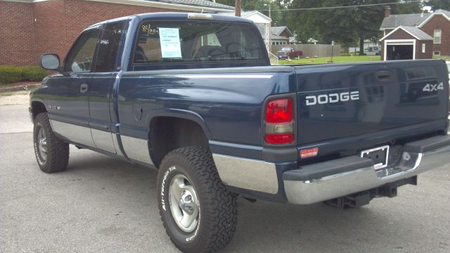 Dodge Ram 1500 2001 photo 2