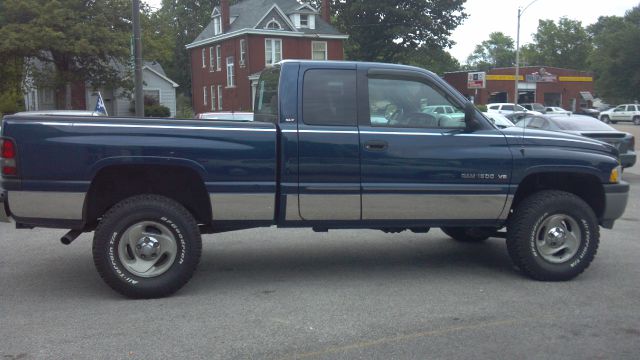 Dodge Ram 1500 2001 photo 3