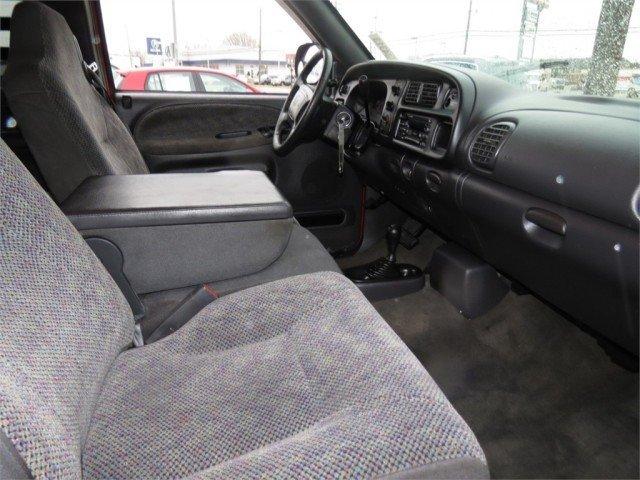 Dodge Ram 1500 2001 photo 3