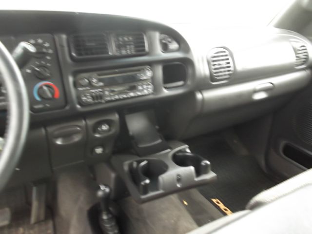 Dodge Ram 1500 2001 photo 22