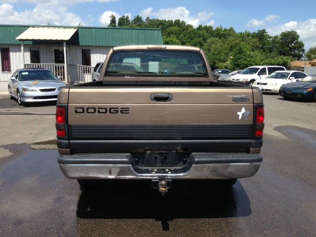 Dodge Ram 1500 2001 photo 4