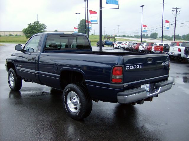 Dodge Ram 1500 2001 photo 2