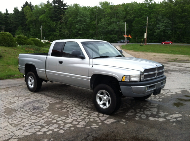 Dodge Ram 1500 2001 photo 2