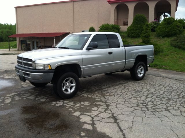 Dodge Ram 1500 2001 photo 3