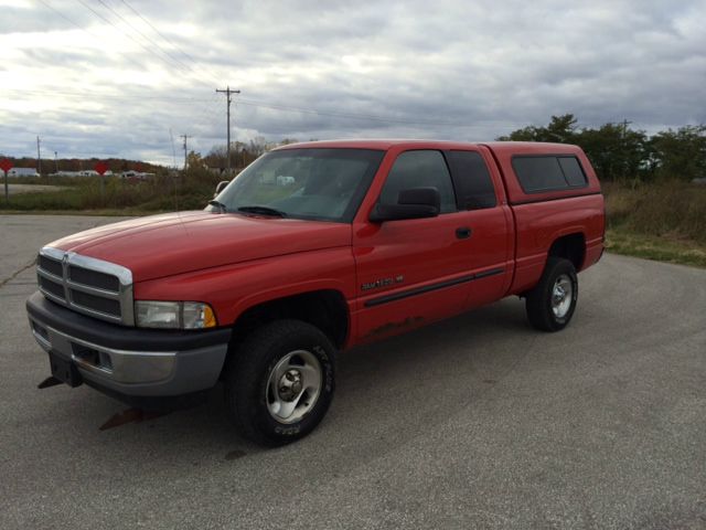 Dodge Ram 1500 1500 LT 4WD Pickup Truck