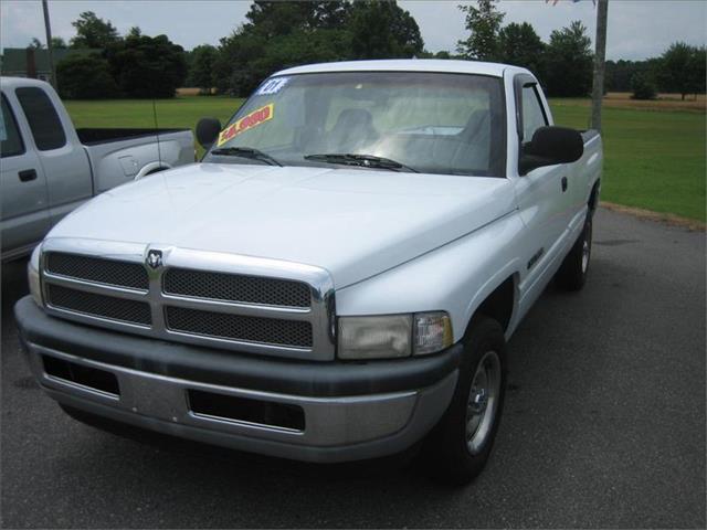 Dodge Ram 1500 2001 photo 2