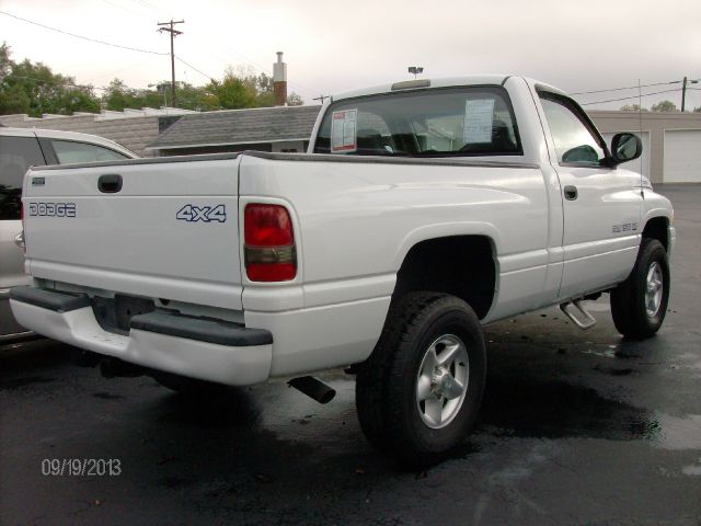 Dodge Ram 1500 2001 photo 2