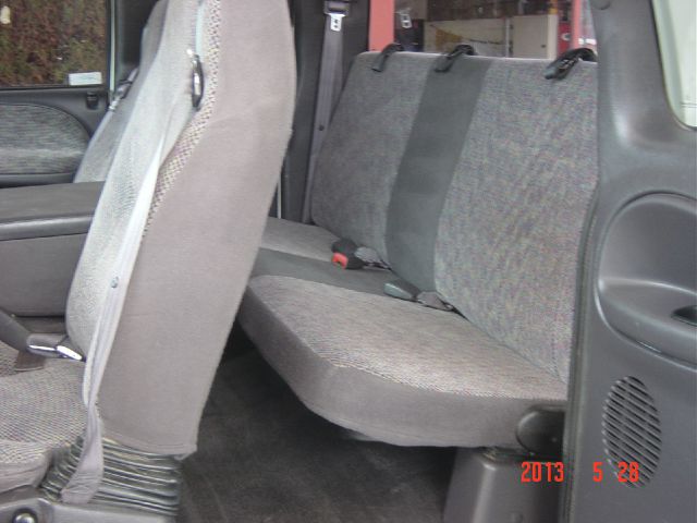 Dodge Ram 1500 2001 photo 2