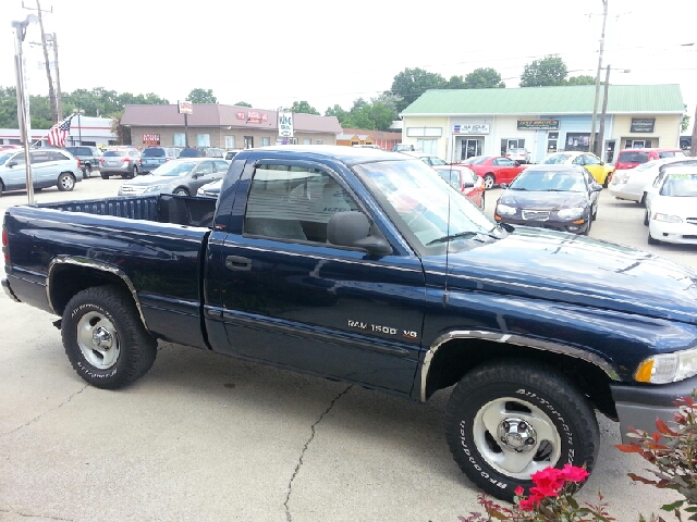 Dodge Ram 1500 2001 photo 2