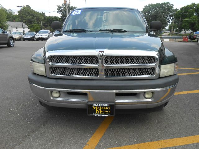 Dodge Ram 1500 2001 photo 2