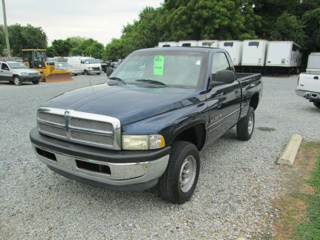 Dodge Ram 1500 2001 photo 2