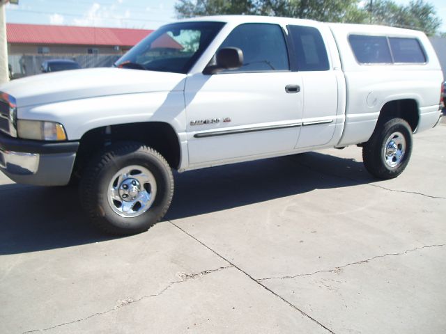 Dodge Ram 1500 2001 photo 2