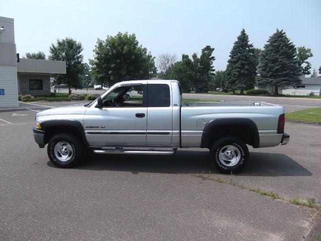 Dodge Ram 1500 2001 photo 2