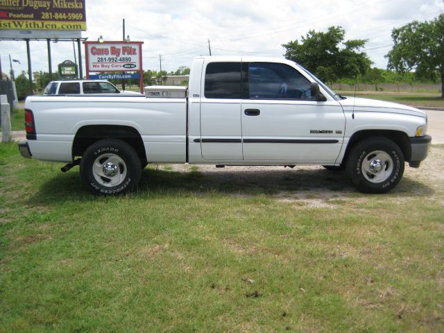 Dodge Ram 1500 1500 LT Crew Cab 4WD Pickup Truck