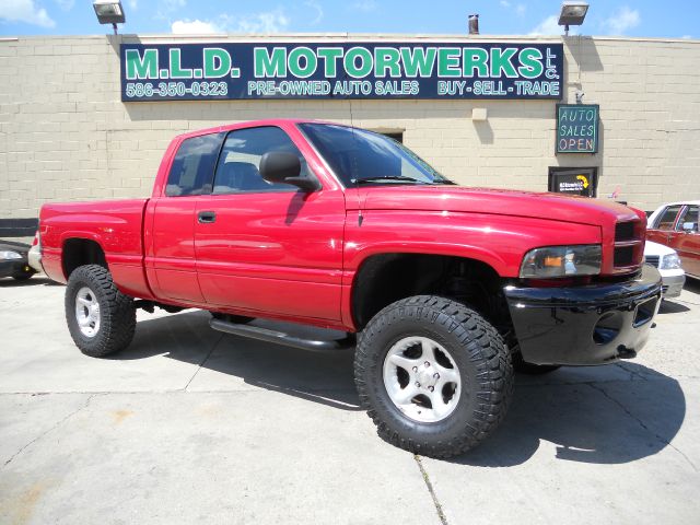 Dodge Ram 1500 2001 photo 2