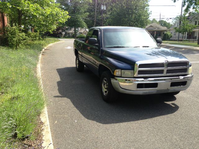 Dodge Ram 1500 2001 photo 2