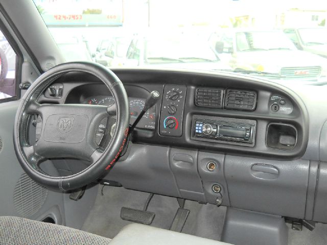 Dodge Ram 1500 2001 photo 4