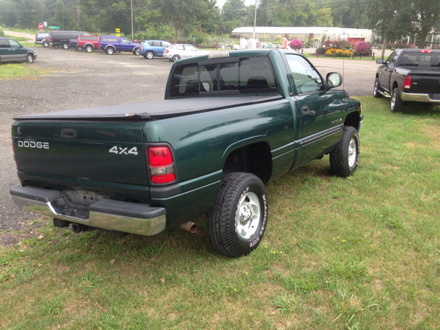 Dodge Ram 1500 2001 photo 2