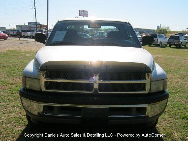 Dodge Ram 1500 2001 photo 2