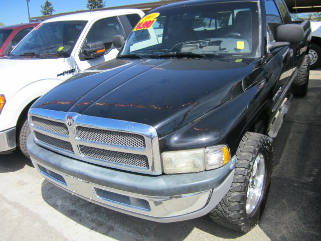 Dodge Ram 1500 Z71 4X4 CREW CAB Pickup Truck