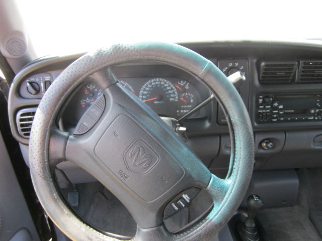 Dodge Ram 1500 2001 photo 2