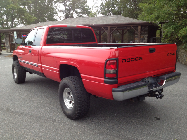 Dodge Ram 1500 2001 photo 2