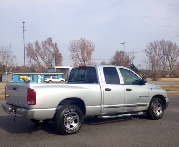 Dodge Ram 1500 Ext WT Pickup Truck