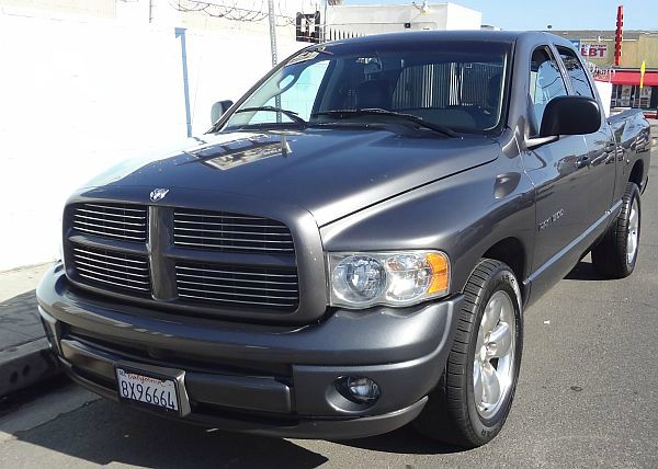 Dodge Ram 1500 2002 photo 2