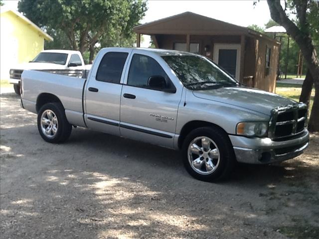 Dodge Ram 1500 2002 photo 2