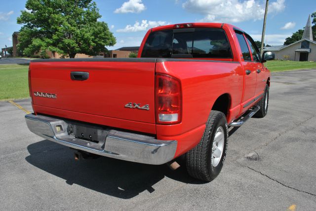 Dodge Ram 1500 Ext WT Pickup Truck