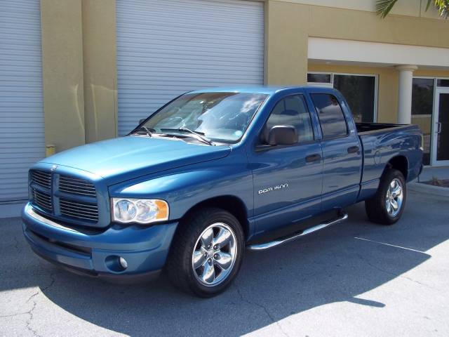 Dodge Ram 1500 Premier 4x4 SUV Pickup