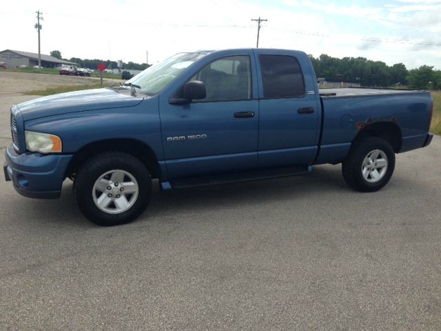 Dodge Ram 1500 Ext WT Pickup Truck