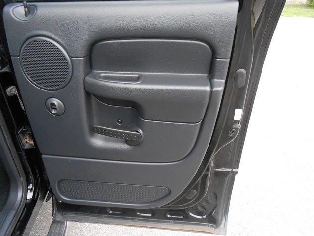 Dodge Ram 1500 2002 photo 18