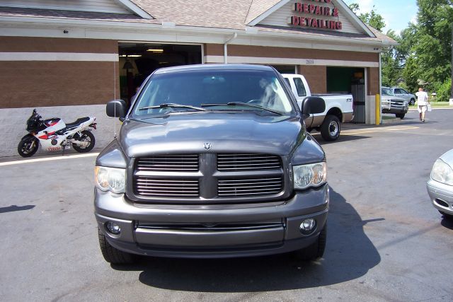 Dodge Ram 1500 Ext WT Pickup Truck