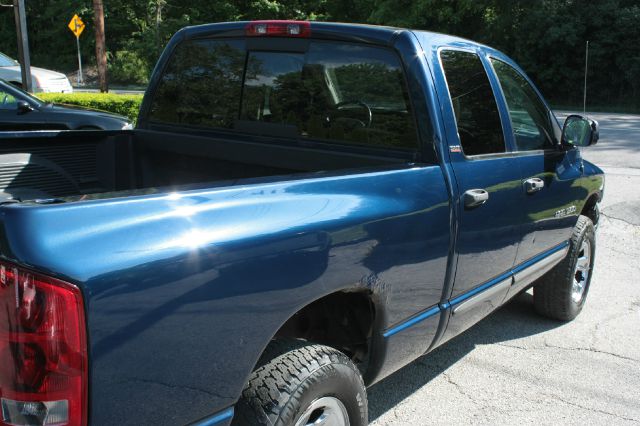 Dodge Ram 1500 Ext WT Pickup Truck