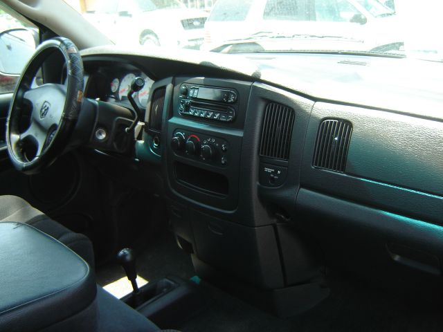 Dodge Ram 1500 2003 photo 3