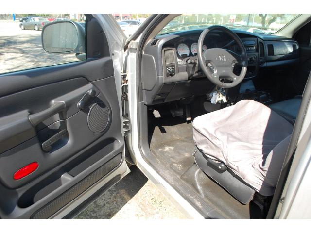 Dodge Ram 1500 2003 photo 2