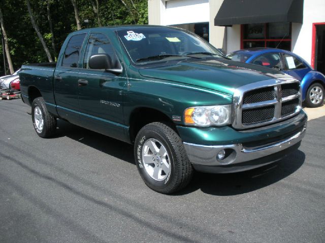 Dodge Ram 1500 Ext WT Pickup Truck