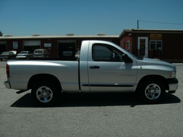 Dodge Ram 1500 2003 photo 2