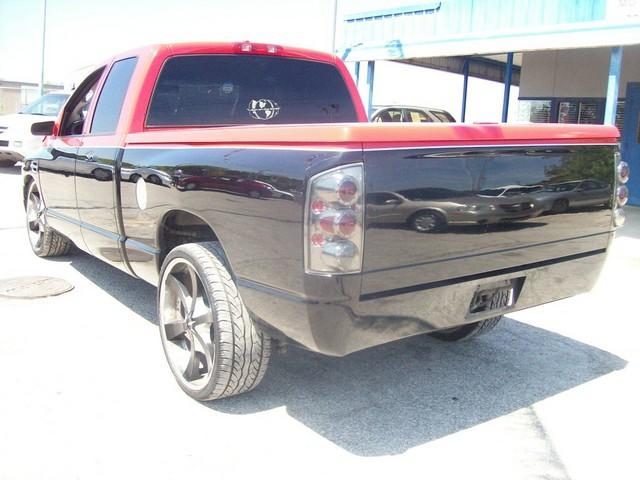 Dodge Ram 1500 SLT Pickup