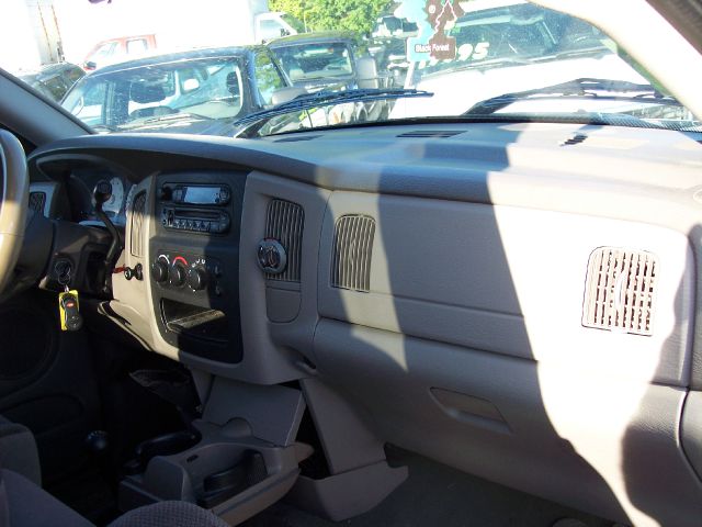 Dodge Ram 1500 2003 photo 3