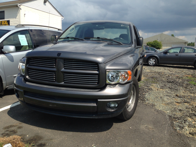 Dodge Ram 1500 Ext WT Pickup Truck