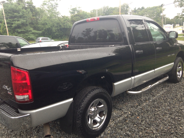 Dodge Ram 1500 Ext WT Pickup Truck