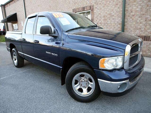 Dodge Ram 1500 2003 photo 2