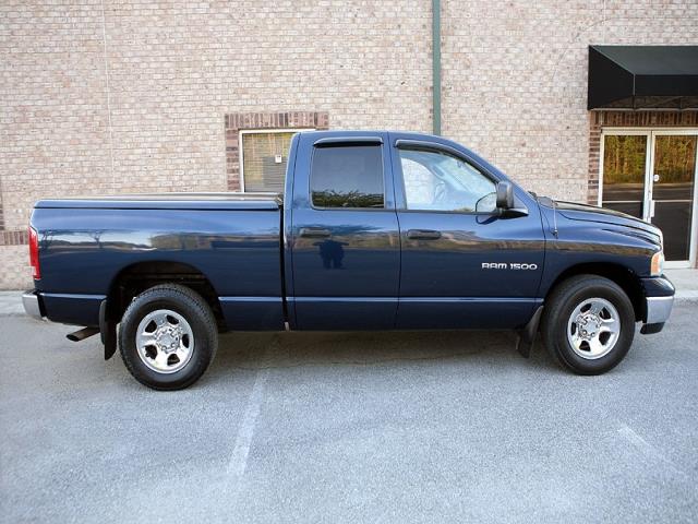 Dodge Ram 1500 2003 photo 3