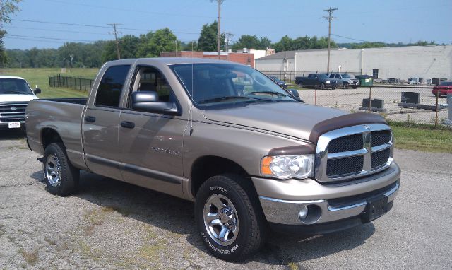 Dodge Ram 1500 Ext WT Pickup Truck