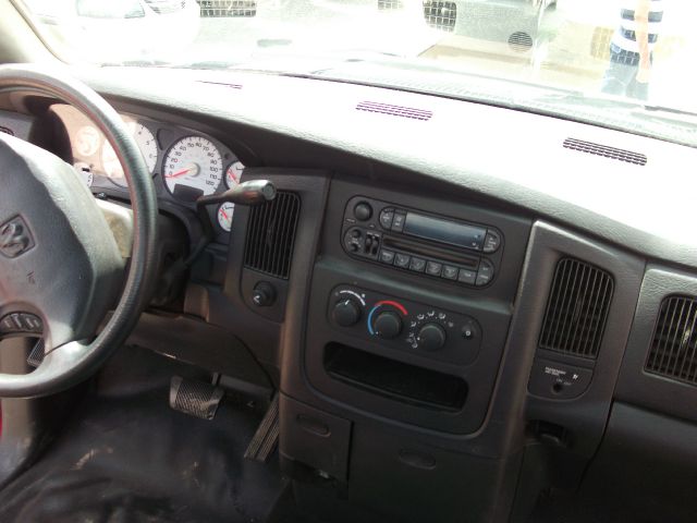 Dodge Ram 1500 2003 photo 4