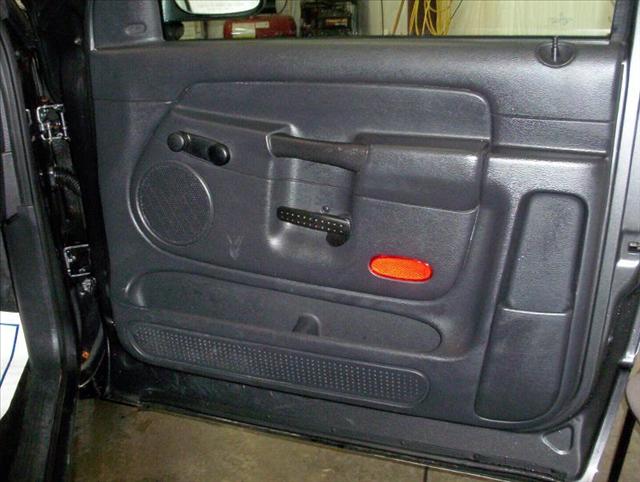 Dodge Ram 1500 2003 photo 2