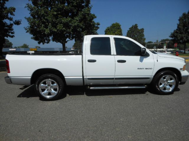 Dodge Ram 1500 2003 photo 2