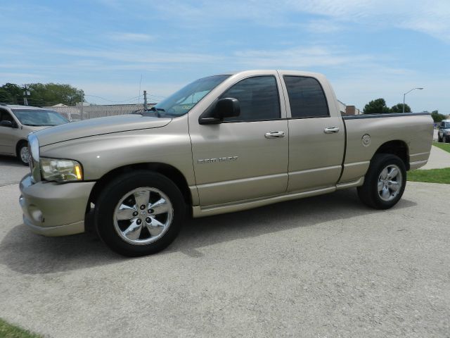 Dodge Ram 1500 4dr LX 4WD Auto Pickup Truck